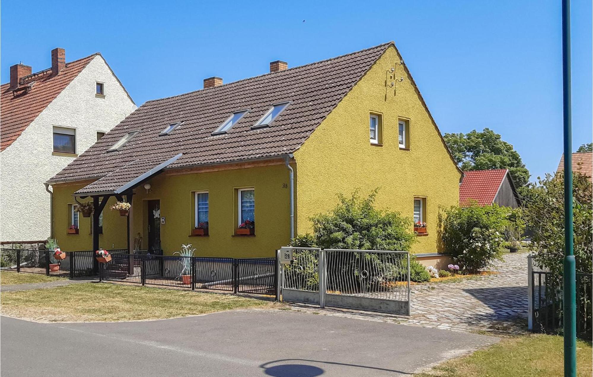 Nice Home In Neu Zauche Ot Caminche With Wifi Caminchen Exteriör bild